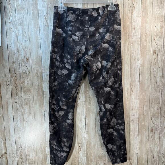 Athleta Rainier Printed Legging Womens M Frozen Floral‎ Grey Athletic Pull On - Picture 4 of 8